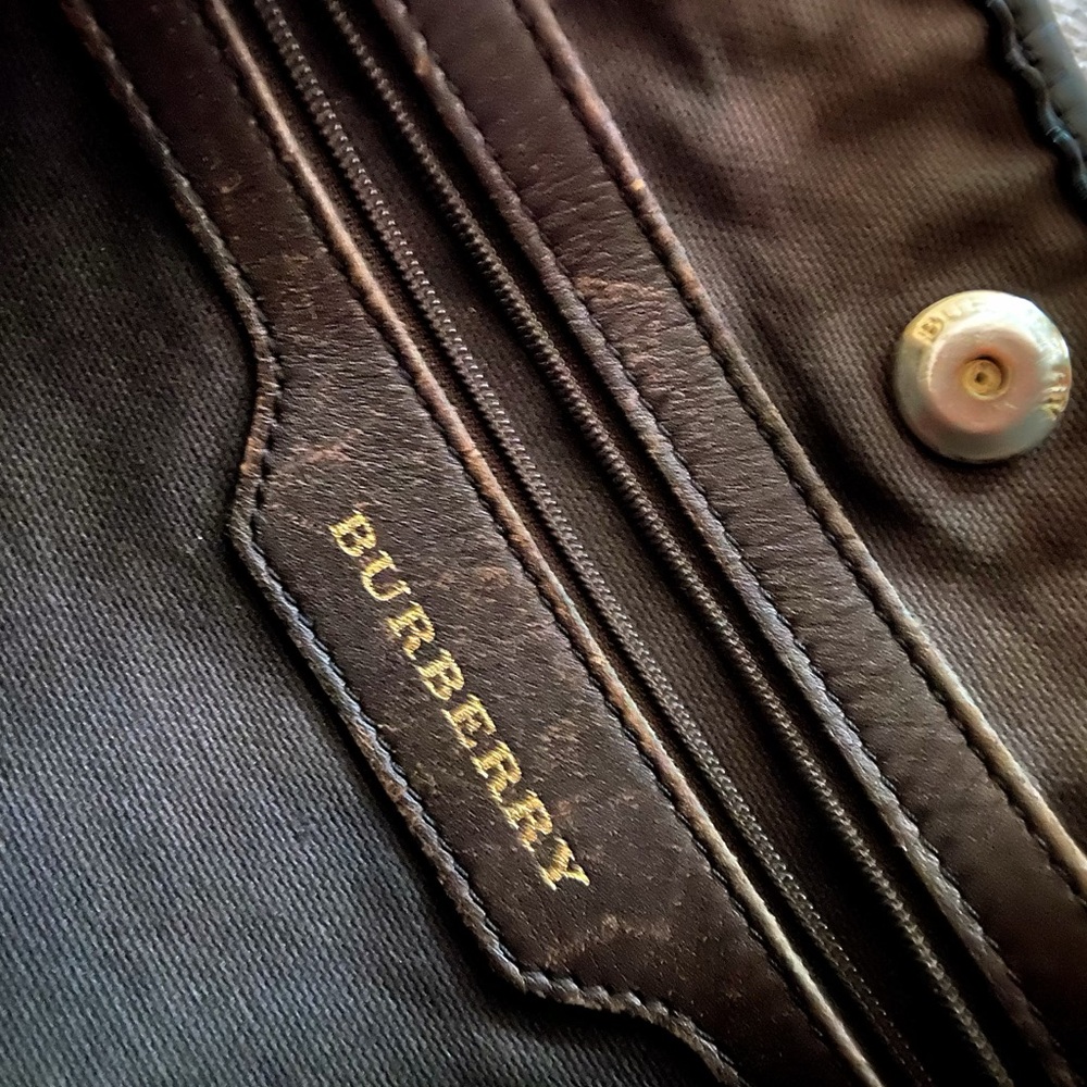Burberry Haymarket Check Tote Bag – Classic Equestrian Knight Logo - Picture 8 of 11